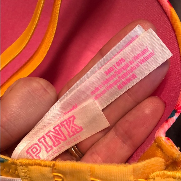 Victoria’s Secret Bra - Picture 3 of 3